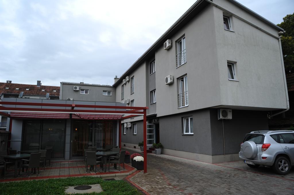 Apartment And Rooms In Club Indija Exteriér fotografie