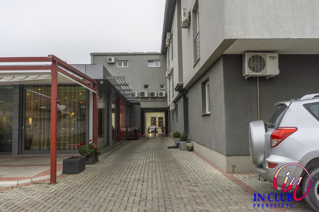 Apartment And Rooms In Club Indija Exteriér fotografie