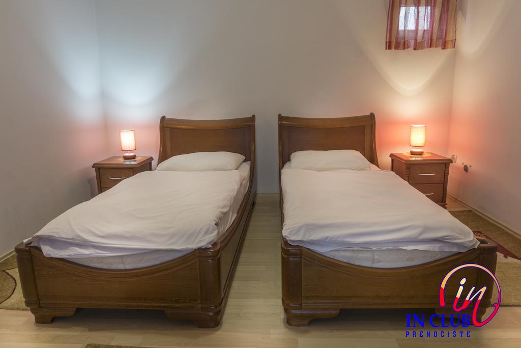 Apartment And Rooms In Club Indija Exteriér fotografie