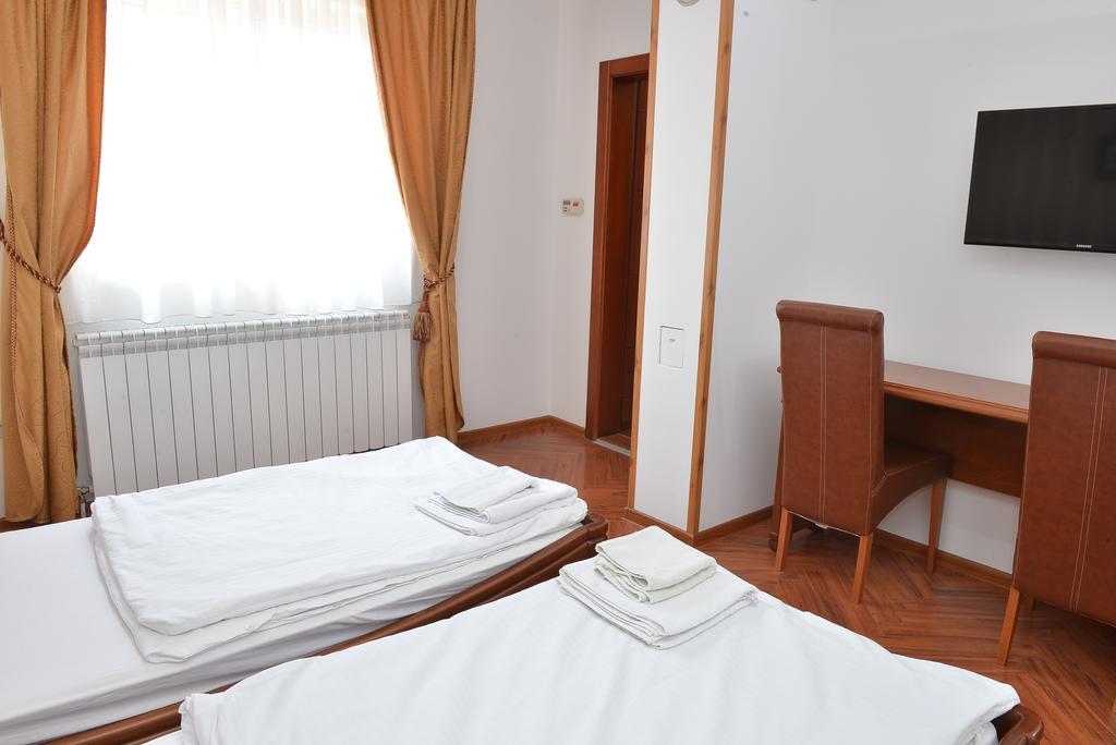 Apartment And Rooms In Club Indija Exteriér fotografie