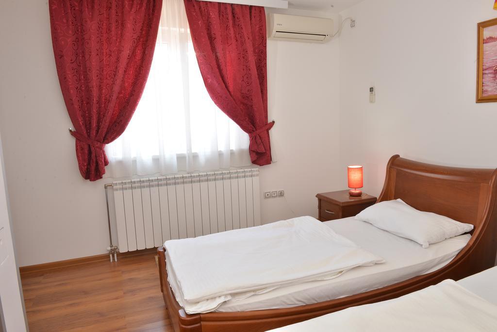Apartment And Rooms In Club Indija Exteriér fotografie
