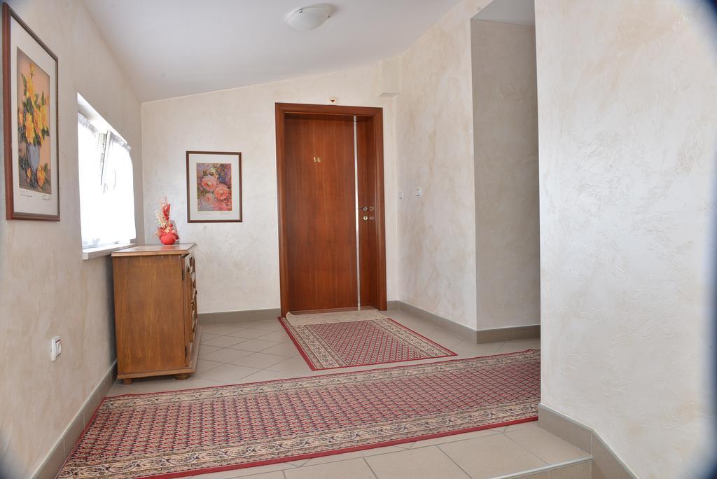 Apartment And Rooms In Club Indija Exteriér fotografie